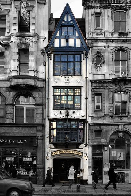 Olde Cock Tavern, Fleet Street